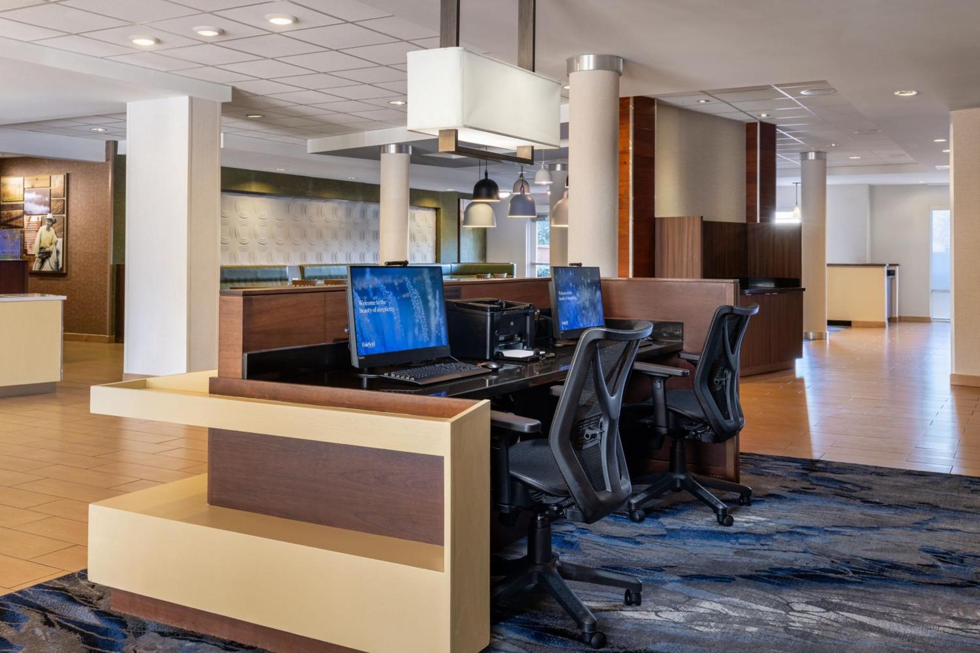 Fairfield Inn & Suites By Marriott Smithfield Exteriör bild