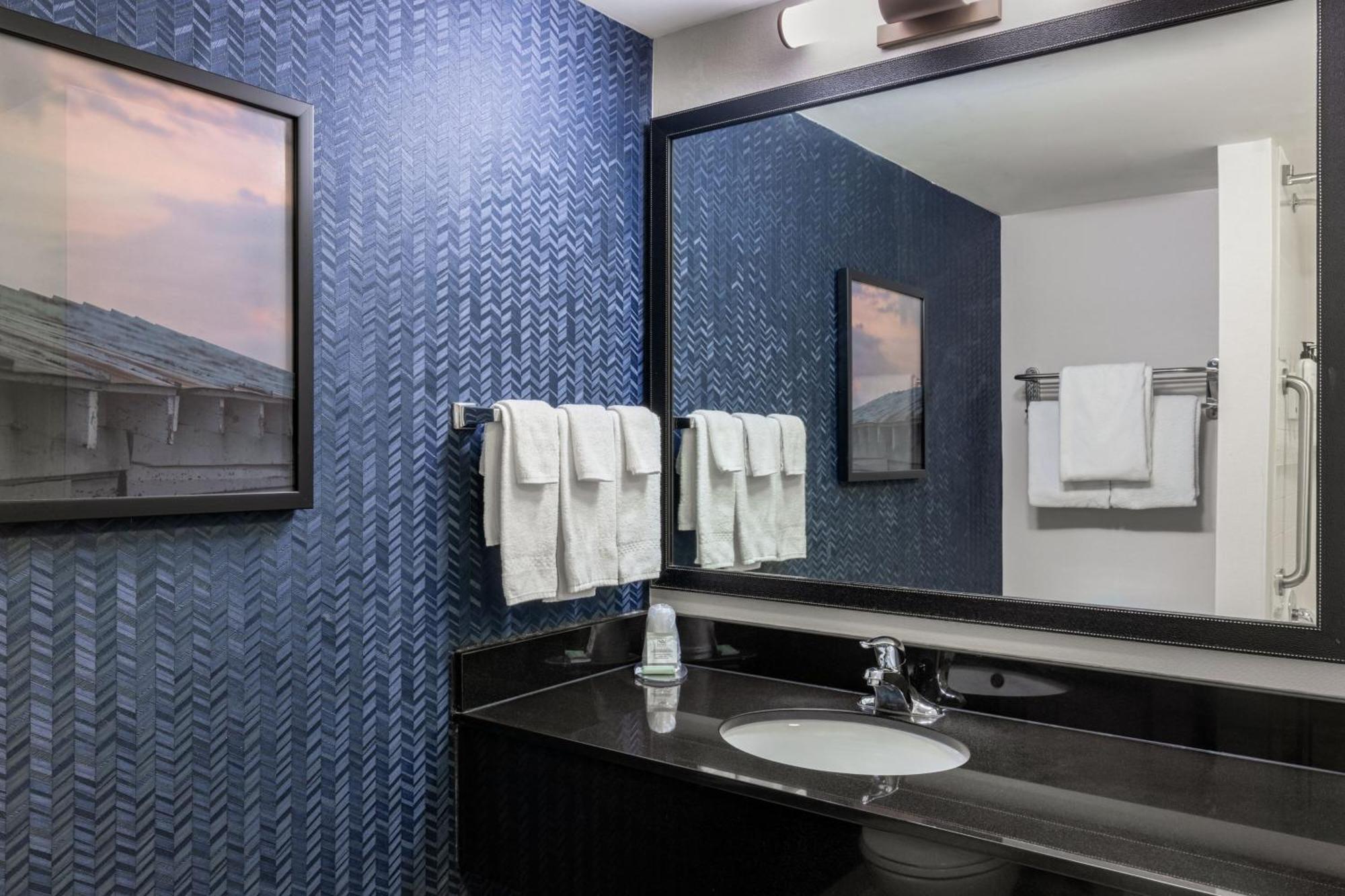 Fairfield Inn & Suites By Marriott Smithfield Exteriör bild