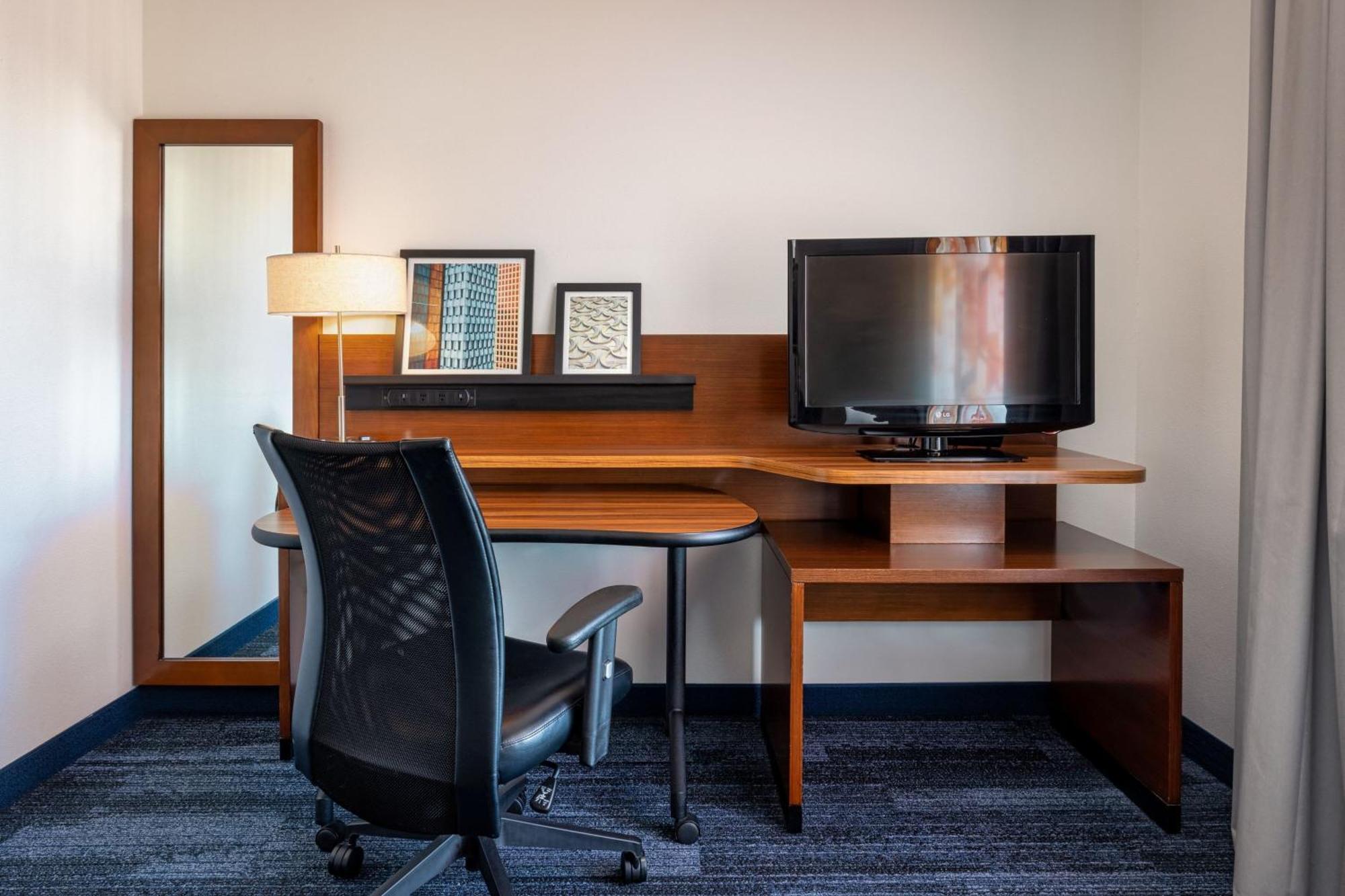 Fairfield Inn & Suites By Marriott Smithfield Exteriör bild