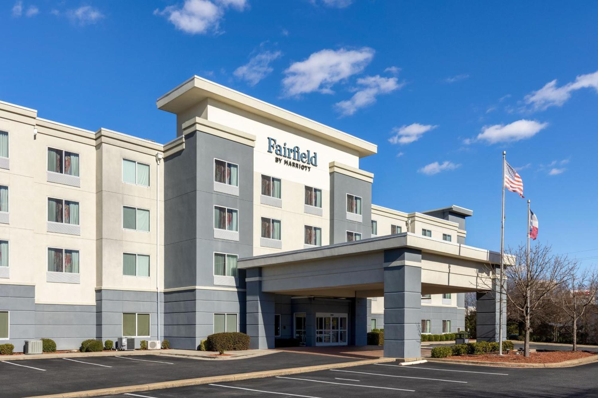Fairfield Inn & Suites By Marriott Smithfield Exteriör bild
