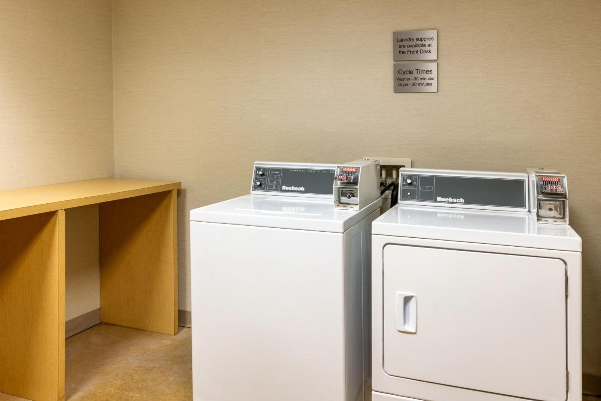 Fairfield Inn & Suites By Marriott Smithfield Exteriör bild
