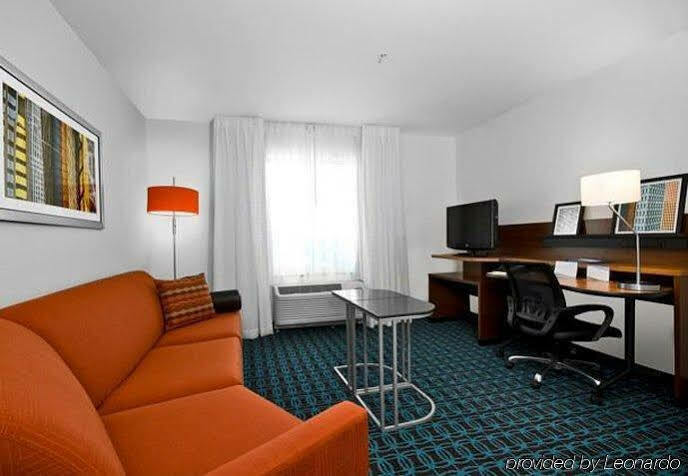 Fairfield Inn & Suites By Marriott Smithfield Exteriör bild